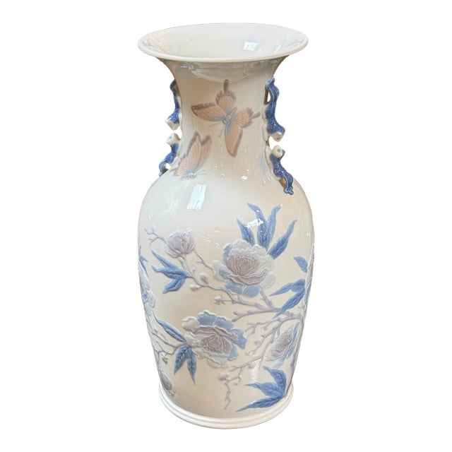 Julio Ruiz for Lladró Peking Vase With Butterfly For Sale