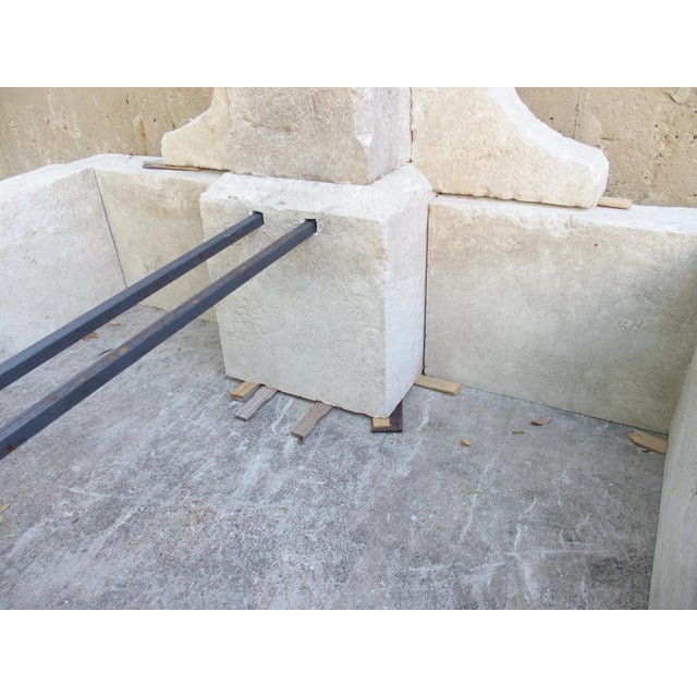 Pelonne Single Pillar Carved Limestone Wall Fountain From Provence, France For Sale In Dallas - Image 6 of 18