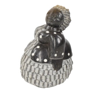 Early 20th Century Shona Stone Woman Sculpture In The Style of Colleen For Sale