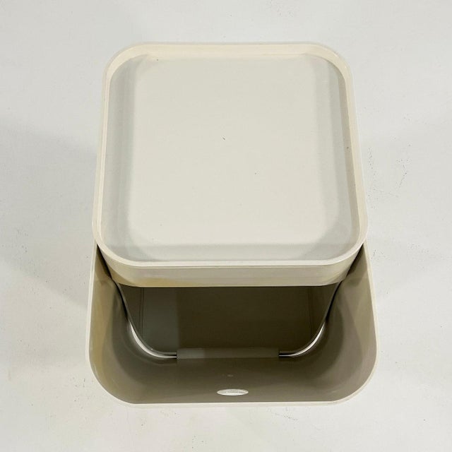 White Laundry Bin by Anna Castelli for Kartell, 1970s For Sale - Image 10 of 11