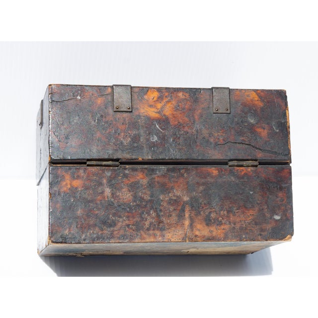 Early 18th Century Burlwood Box For Sale In Rochester - Image 6 of 7