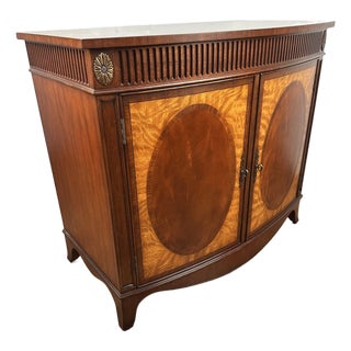 Ethan Allen Townhouse Federal Style Mahogany & Satinwood Storage Cabinet Server For Sale