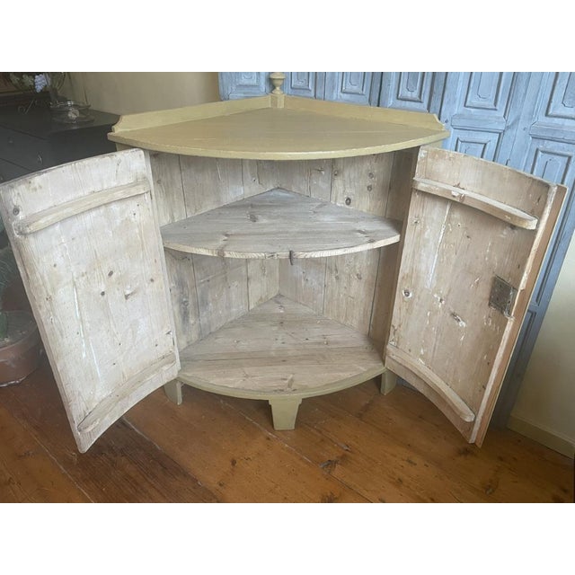 Goldenrod Dutch Corner Cupboard with Convex Doors, 1870s For Sale - Image 8 of 17