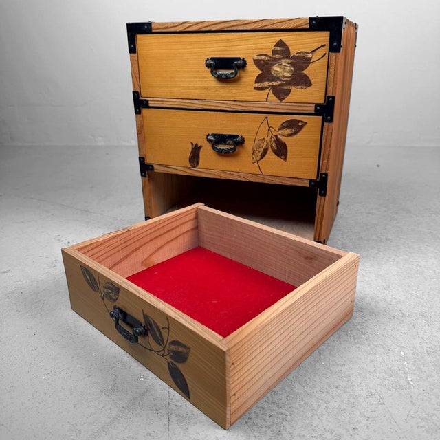 Vintage Japanese Jewelry Chest, 1980s For Sale - Image 6 of 11