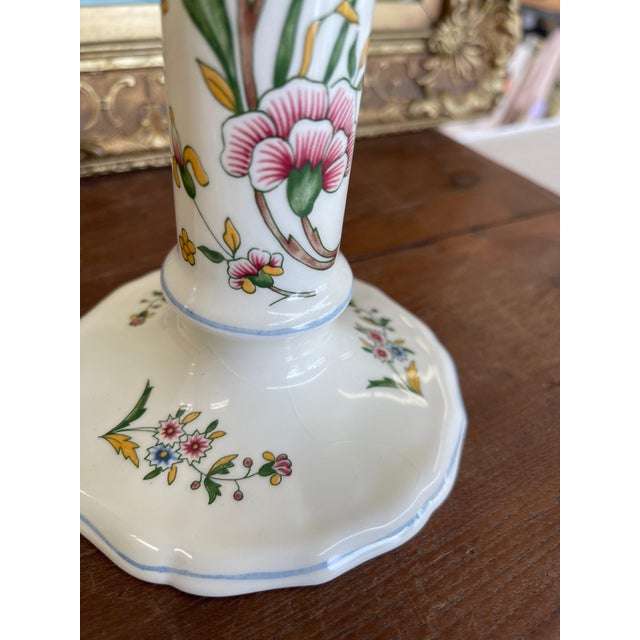 1970s Pair of Hand-Painted French Chinoiserie Style Gien France Ceramic Candlesticks - Floral Motif, Stamped For Sale - Image 4 of 7