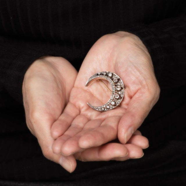 Antique Portuguese 1.50ct Diamond Crescent Moon Brooch 19k Gold Silver Jewelry For Sale - Image 4 of 4
