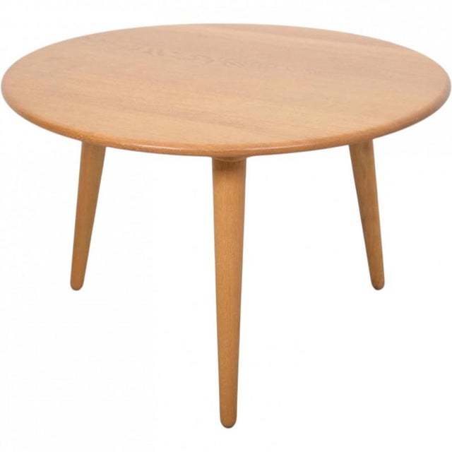 AT008 Coffee Table in Oak by Hans Wegner, 1960s For Sale - Image 9 of 9