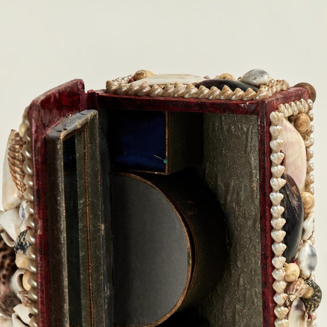 Antique British Colonial Seashell Encrusted Jewelry Box For Sale - Image 9 of 12