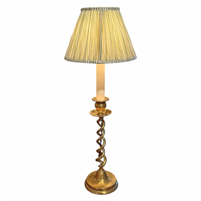 English Pair of 18th Century English Brass Barley-Twist Candlestick Lamps For Sale - Image 3 of 12