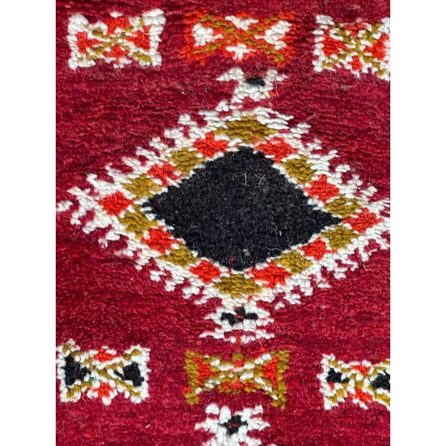 Pretty vintage tribal Moroccan rug with beautiful geometrical and tribal design and nice colours with red, orange, yellow...