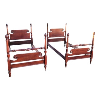Early 1900's Chippendale Mahogany Semi-Poster Twin Pineapple Beds, a Pair For Sale
