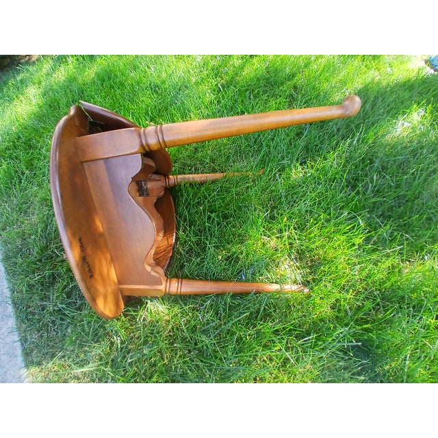 Queen Anne Vintage Ethan Allen Heirloom Maple Tripod Side Table For Sale - Image 3 of 10