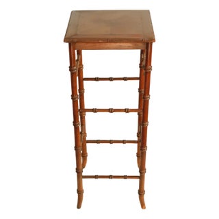 1950s Lane Hollywood Regency / Chinoiserie Faux Bamboo Table For Sale