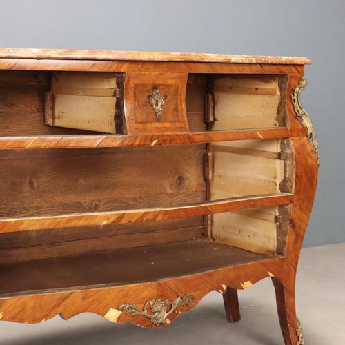 Louis XV Style Chest of Drawers in Walnut For Sale - Image 9 of 11