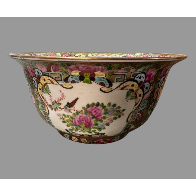 Early 20th Century Antique Chinese Floral Bird Butterfly & Gilt Decorated Oriental Porcelain Bowl For Sale - Image 5 of 6