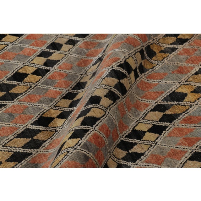Textile Rug & Kilim’s Modern Rug in Black, Charcoal and Gold Diamond Geometric Pattern For Sale - Image 7 of 8