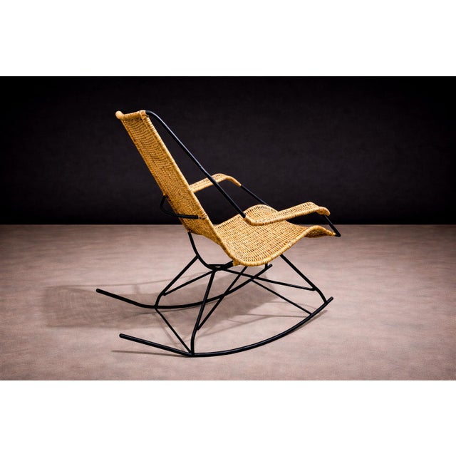 Rocking Chair in Metal & Wicker, Carlo Hauner, 1950s For Sale - Image 11 of 13