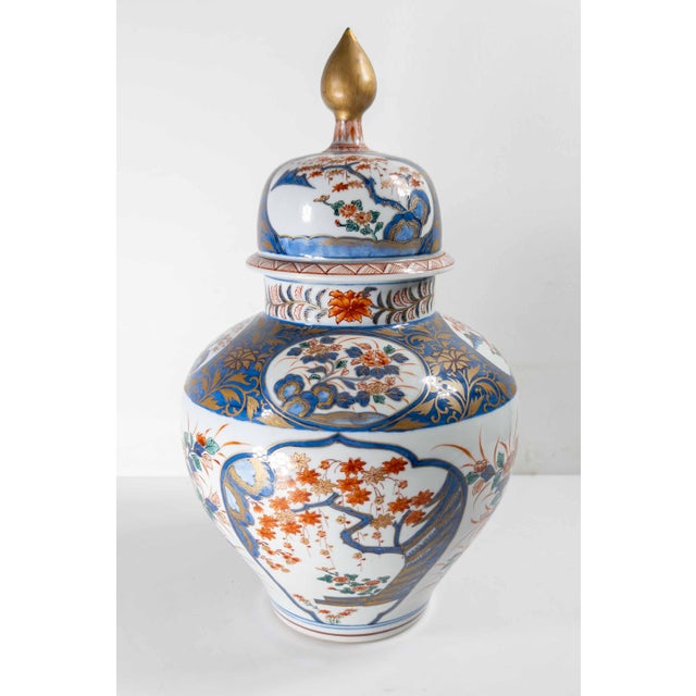 Japanese 19th Century Japanese Imari Polychrome Baluster Form Vase in Chinoiserie Taste For Sale - Image 3 of 18
