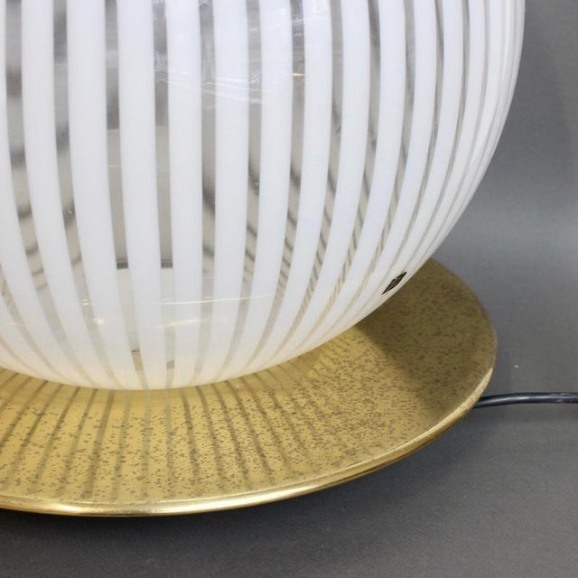 Vintage Italian Murano Glass Globe Table Lamp by Itre, 1970s For Sale - Image 6 of 12