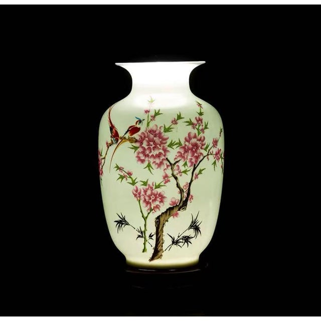 Jingdezhen porcelain, renowned as the "Porcelain Capital," is one of the most prestigious porcelain representatives in...