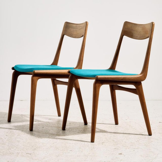 The ‘Model 370 Boomerang’ dining chair designed by Alfred Christensen for Slagelse Møbelværk in the 1960s. The chair’s...