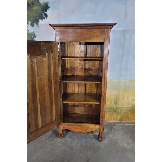 Small Louis XV Style Walnut Bonnetière For Sale - Image 3 of 12