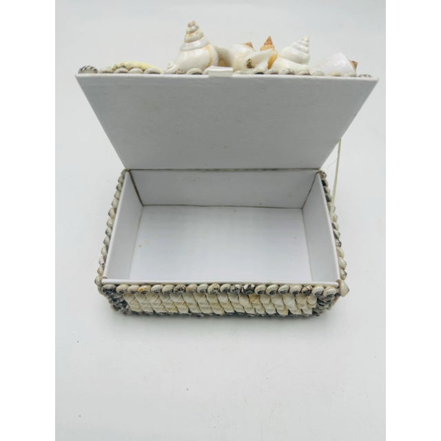 Folk Art Vintage Shell Box For Sale - Image 3 of 9