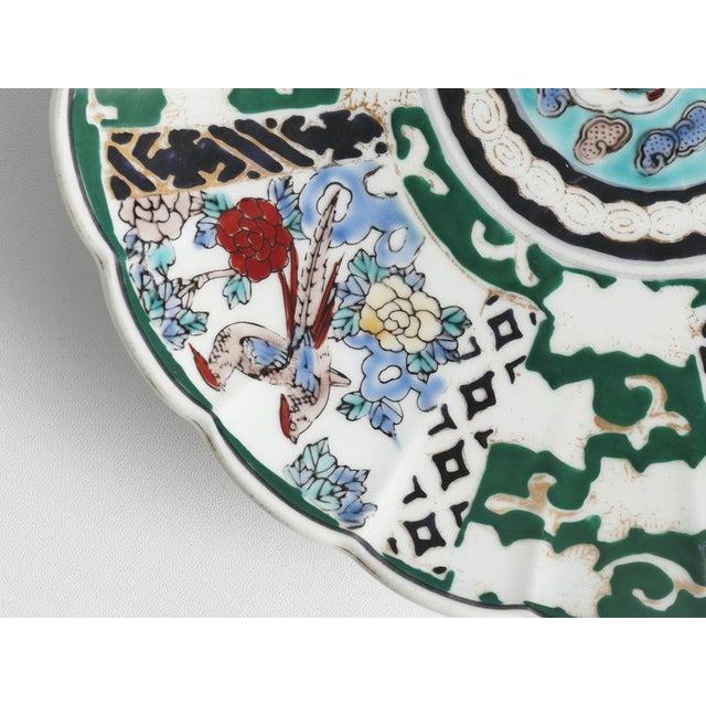 Large Vintage Japanese Imari Charger Plate by Shūhō, Arita, Japan, 1970s For Sale - Image 13 of 17