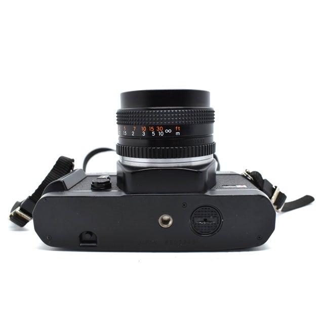 Late 20th Century Mid Century Modern Manual Yashica Fx-3 Super 2000 SLR Film Camera With Yashica ML 50mm Lens For Sale - Image 5 of 6