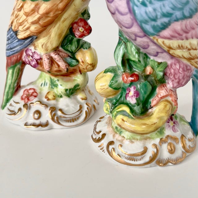 Green Important Continental Meissen-Style Porcelain Parrot Bird Figurines, Early 20th Century — Pair For Sale - Image 8 of 12