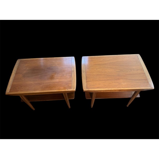 1960s McM Walnut EndTables Stand Vintage Mid-Century Side Tables Pair (2) For Sale - Image 9 of 10