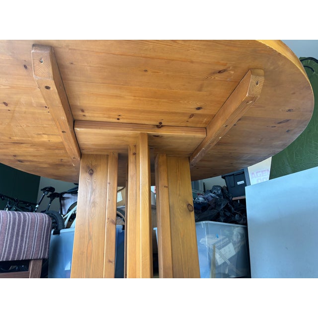 1970s Mid-Century Rainer Daumiller Inspired Solid Pine Round Pedestal Dining Table For Sale - Image 4 of 11