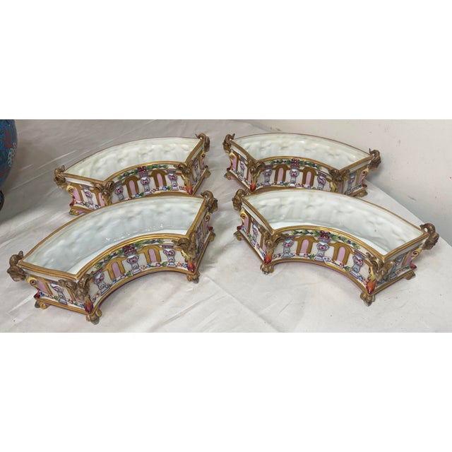 Antique 4 Piece Italian Capodimonte Porcelain Table Garniture Jardiniere Set For Sale - Image 14 of 18