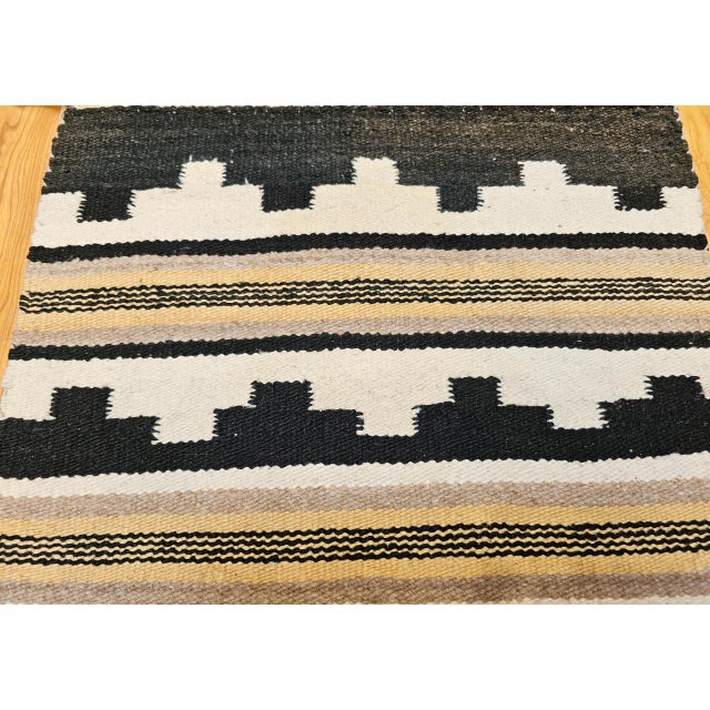 1900 - 1909 Vintage Navajo Navajo Rug, Canyon Pattern, Native American Wall Art, 2x2 For Sale - Image 5 of 9