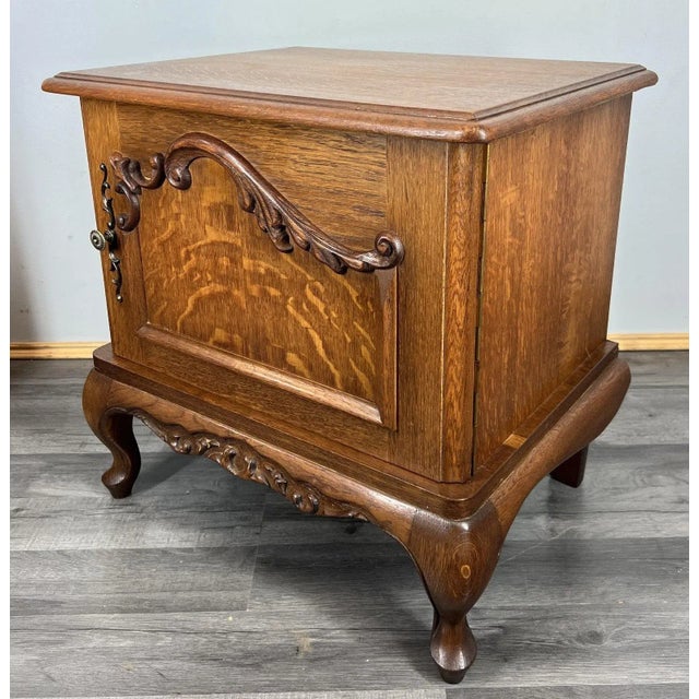 Vintage Louis XVI French Bedside Tables, Set of 2 For Sale - Image 5 of 17