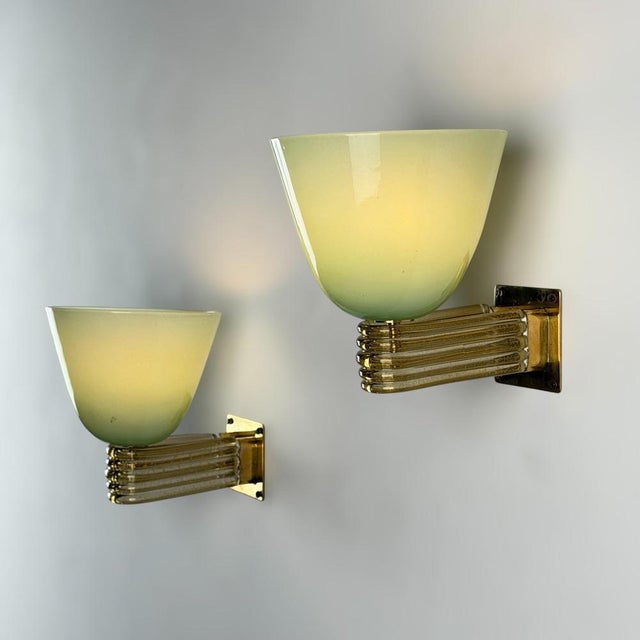 Vintage Murano Glass and Brass Wall Sconces by Tomaso Buzzi for Venini, 1940s, Set of 2 For Sale - Image 6 of 18
