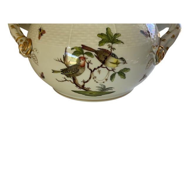 Herend Herend Rothschild Bird Round Soup Tureen Base W/Handles Porcelain 19/Ro Made in Hungary For Sale - Image 4 of 7