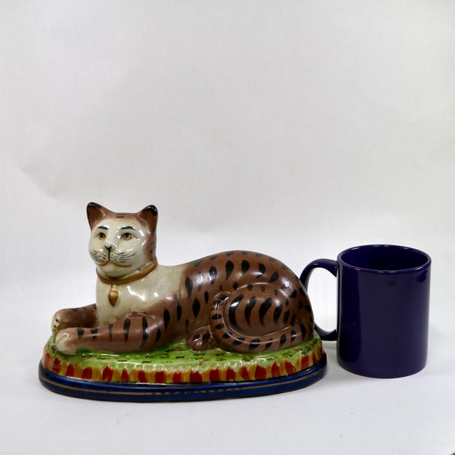 Vintage Staffordshire Recumbent Cat Mantle Statue Figurine Left Facing For Sale - Image 9 of 12