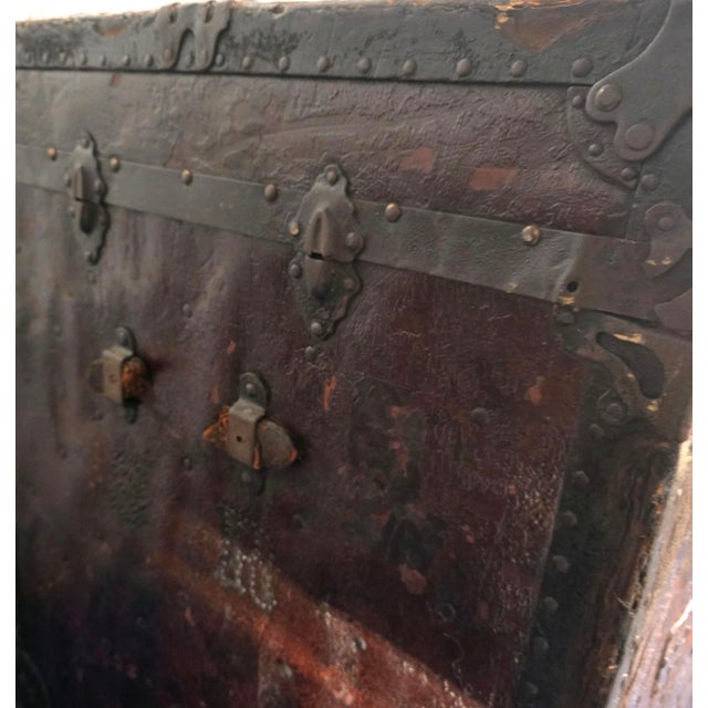 19th Century 19th Century Leather [Exterior/Interior] Steamer Trunk For Sale - Image 5 of 8