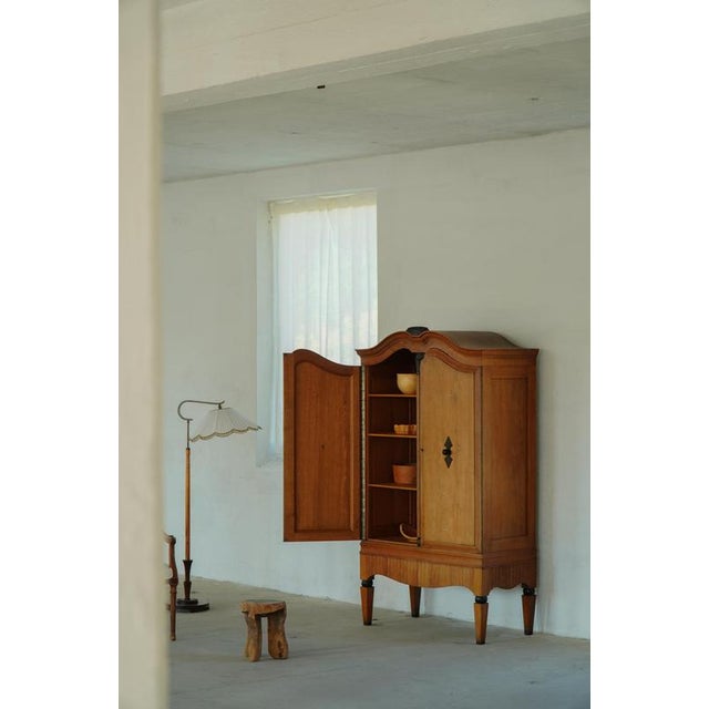 Early 20th Century Art Deco Danish Oak Cabinet with Hand-Carved Details, 1930s For Sale - Image 12 of 18