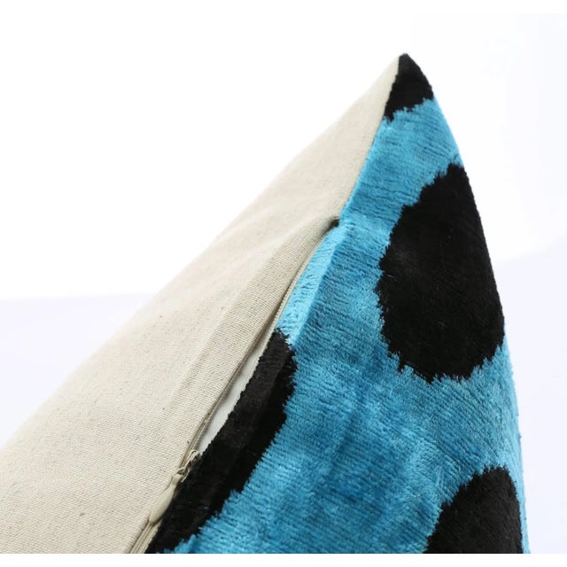 2020s Canvello Handmade Velvet Lumbar Pillow With Premium Down Feather Insert For Sale - Image 5 of 6