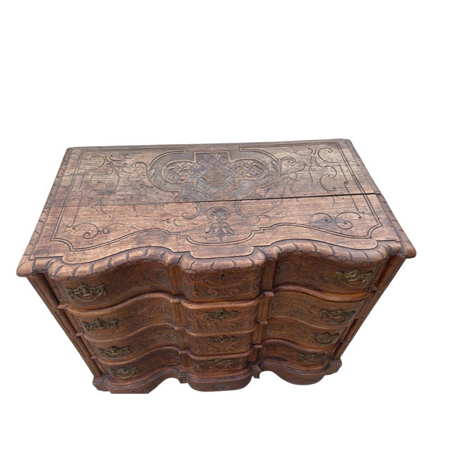 19th Century Elm Chest of Drawers with Schwarzwald Style Carving, 1850 For Sale - Image 5 of 8