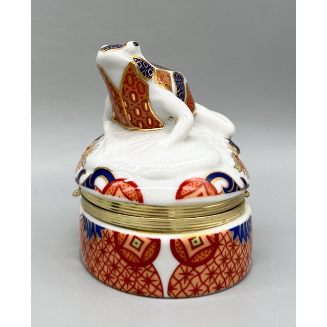 Ceramic Vintage Andrea by Sadek Frog Imari Porcelain Trinket Box- Royal Crown Derby / Limoges Style – Japanese / Chinoiserie For Sale - Image 7 of 13