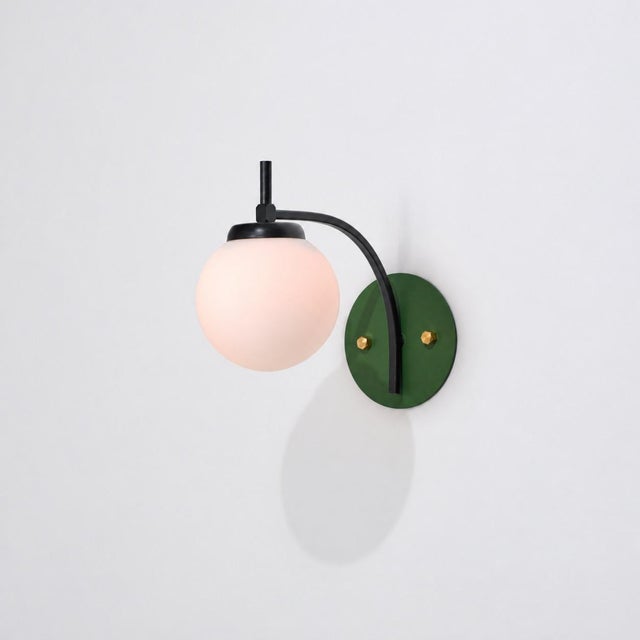 Gold Vintage Italian Curved Wall Sconce with Opaline Globe and Green Backplate, 1950s For Sale - Image 8 of 9