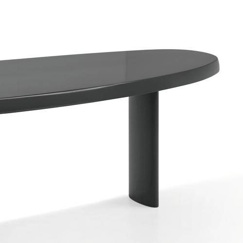 Freeform Table in Lacquered Wood by Charlotte Perriand for Cassina For Sale - Image 3 of 15