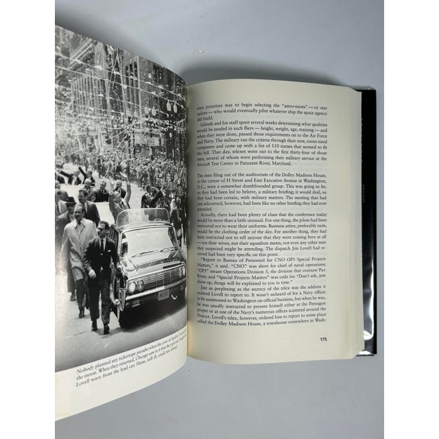 2000s Illustrated 8vo Book, Jeffrey Kluger and Jim Lovell's Apollo 13, Signed - 1 Piece For Sale - Image 9 of 11