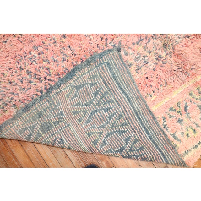 Moroccan Early 20th Century Bright Pink Moroccan Minimalist Rug - 6'6" x 9'1" For Sale - Image 3 of 10
