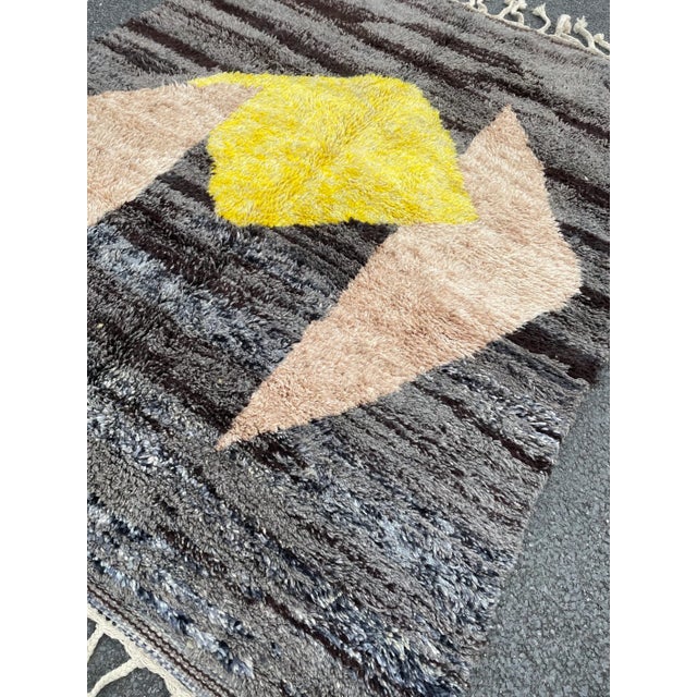 Contemporary Moroccan Wool Rug For Sale - Image 10 of 17