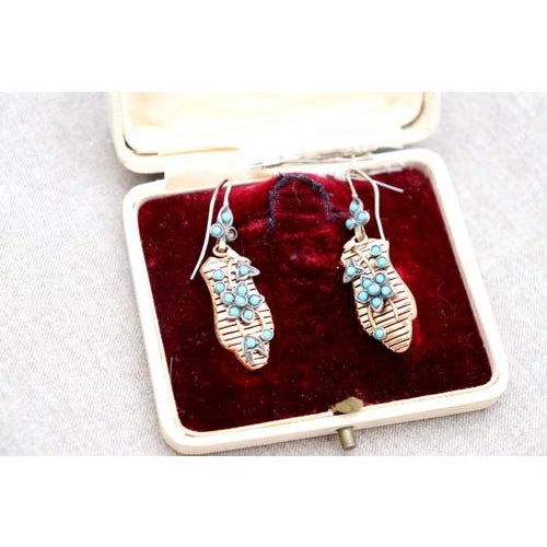 Gold Earrings with Reliefs, Set of 2 For Sale - Image 3 of 9