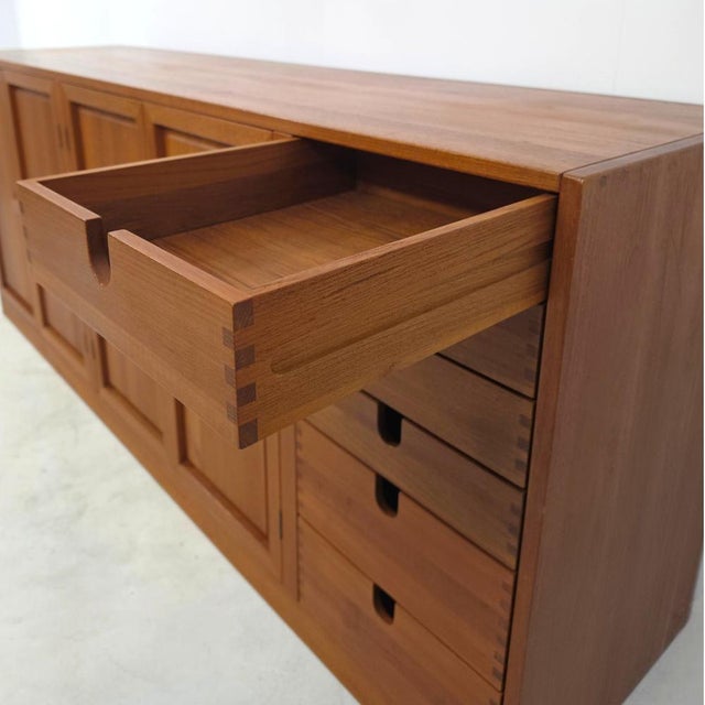 Teak Sideboard from Skovby Møbelfabrik, 1970s For Sale - Image 4 of 7